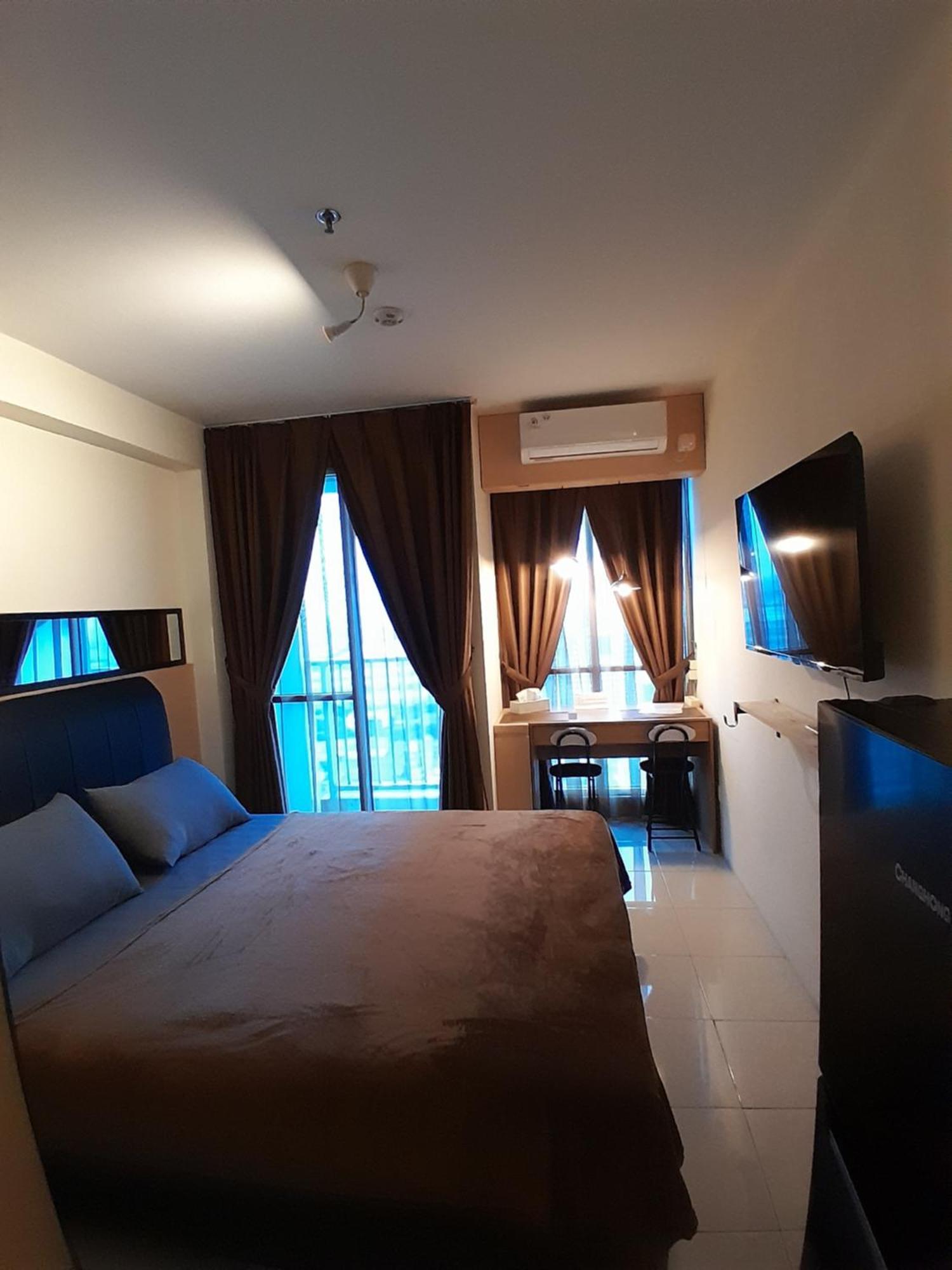 Pleasant6tifolia * Jakarta